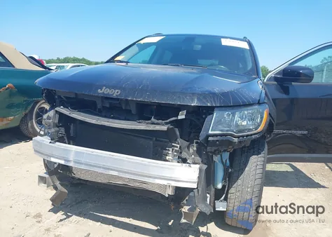 2020 Jeep Compass Latitude 4X4 from USA, damaged, VIN 3C4NJDBB2LT112590